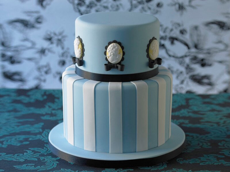 cake decorating